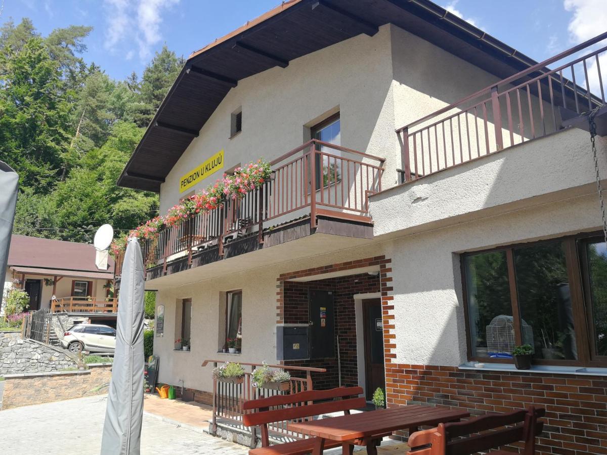 Penzion U Kluju Vestin Exterior photo